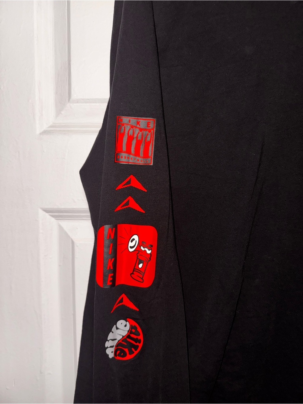 Nike Black Long-Sleeve Tee with Red Sleeve Graphics - Picture 2 of 5